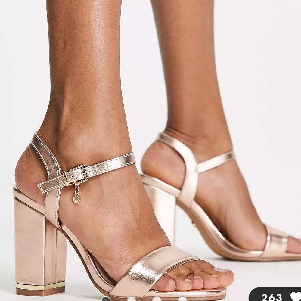Office Hailey block‎ heeled sandals in rose gold Size 8.5 New in Box